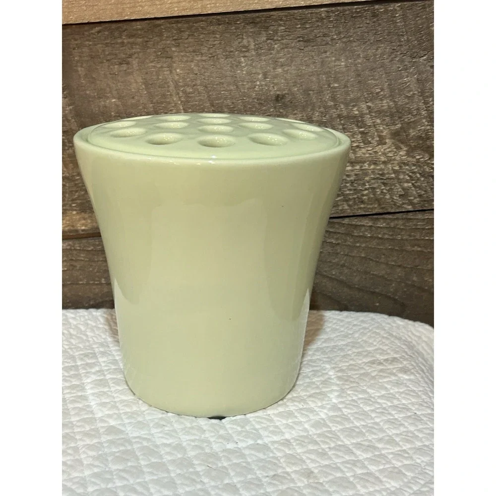 Southern Living Celadon Green Ceramic Vase With‎ Removable Flower Frog